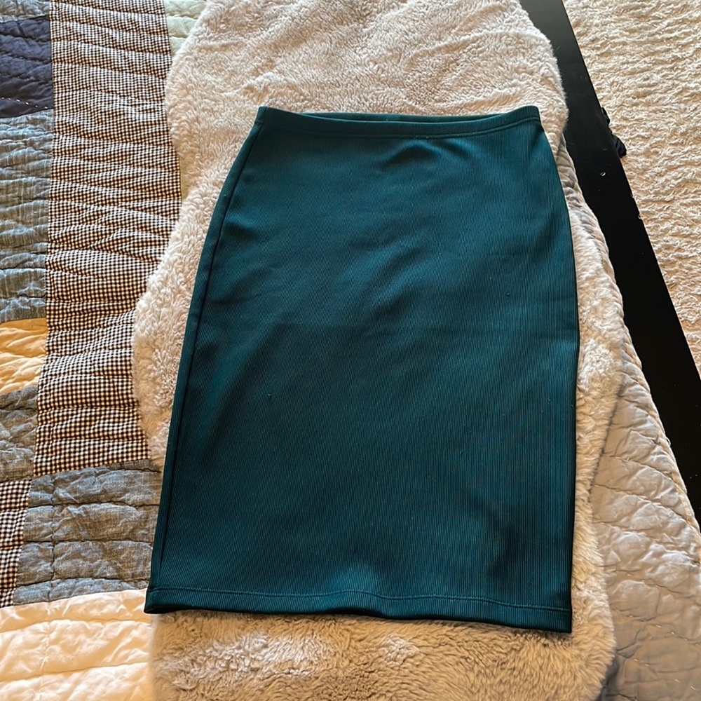 Forever 21 stretchy pencil skirt size Medium